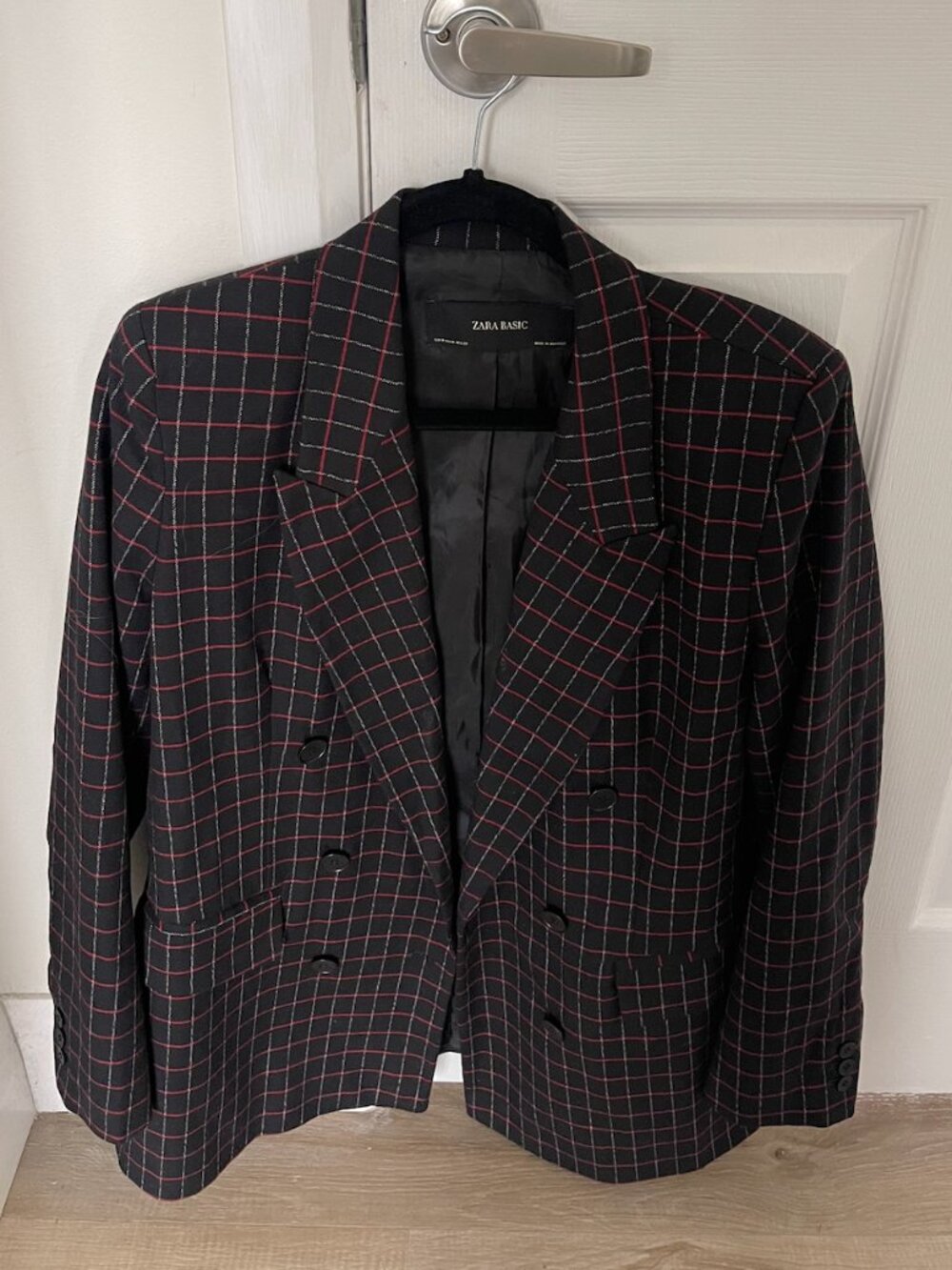 Zara Basic Blazer - Iconic - Size Medium - Picture 3 of 3